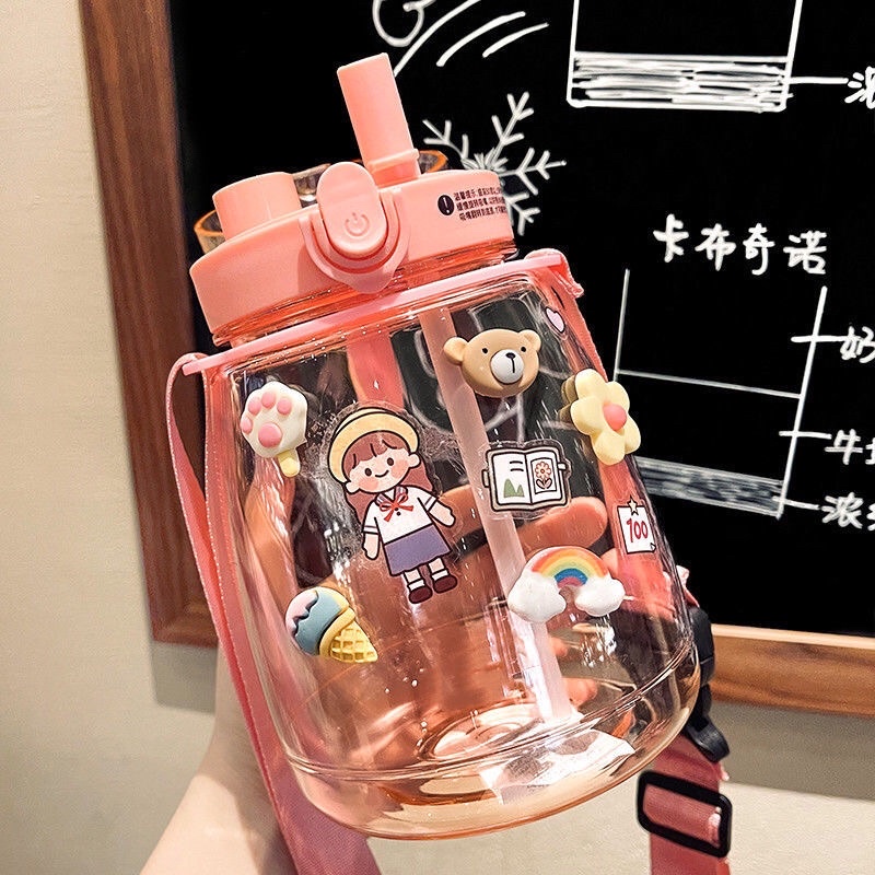 Bình Nước 1300ml Kèm Dây Đeo Và Sticker Đáng Yêu , Tiện Lợi