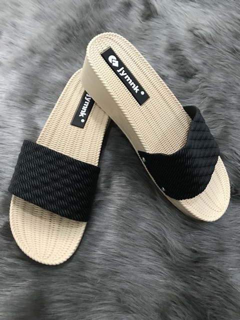 Dép nữ nâng chiều cao đi nắng mưa thoải mái | BigBuy360 - bigbuy360.vn