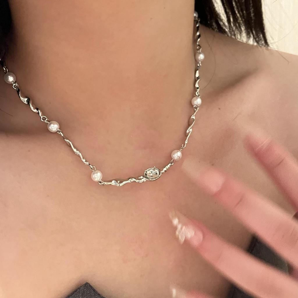 Vòng cổ Đính Ngọc Trai Sang Trọng Cho Nữ