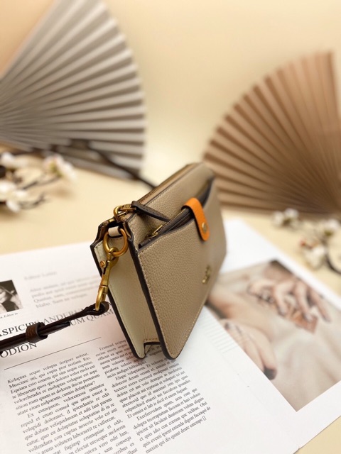 TÚI COACH CLUTCH NOA POP-UP 31864