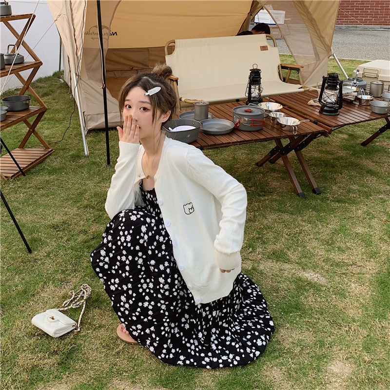 Xiaozhainv Áo khoác len cardigan tay dài 3 màu hình gấu nhỏ dễ thương cho nữ | BigBuy360 - bigbuy360.vn