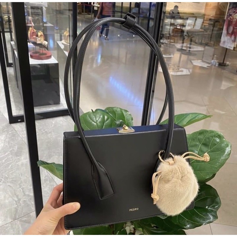 Túi tay cầm kẹp nách đeo vai  Pedro Casual Style Faux Fur Blended Fabrics Plain Party