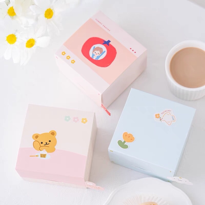 Hộp Đựng Bánh Hình Vuông 10x10x7cm Có Tem Góc