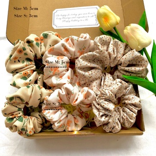 Cột tóc Srunchies vải nhung hoa nhí xinh xắn- Mimosa Handmade