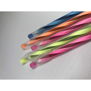 BÚT BI - HỘP 20 CÂY MỰC XANH ( SỈ )