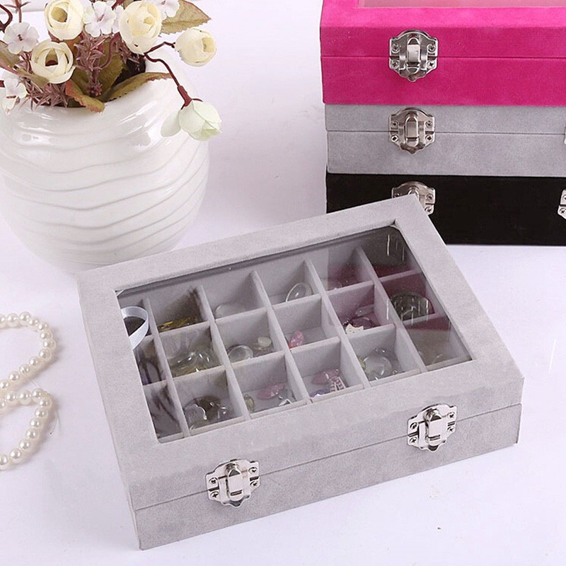 rings and earings  container