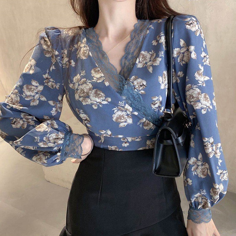 Áo Croptop Tay Dài Phối Ren Hoa Thiết Kế Cổ Chữ V Quyến Rũ Cho Nữ