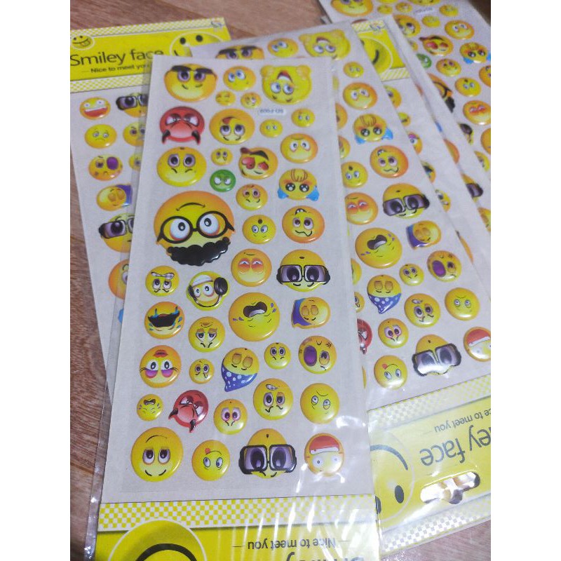 Miếng Dán Hình Mặt Cười Dùng Trang Trí Điện Thoại Laptop