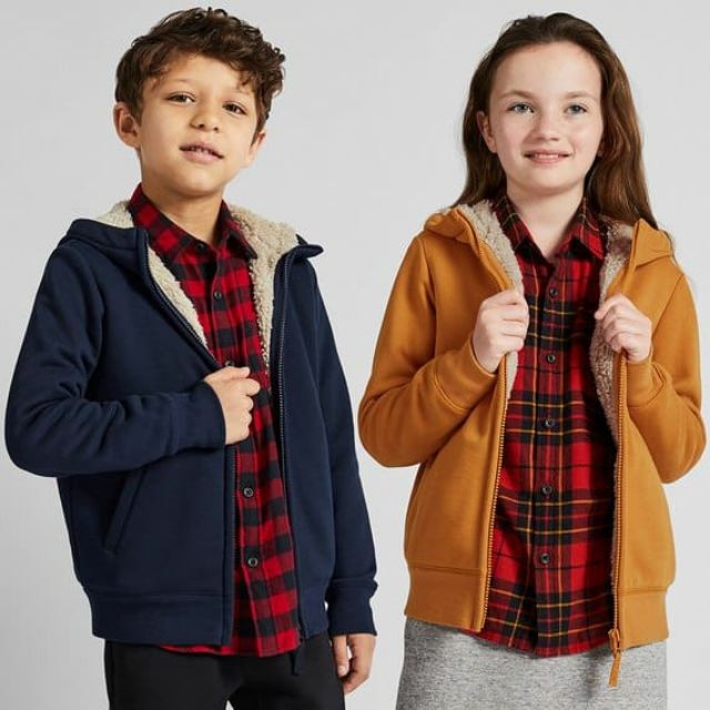 Áo khoác nỉ lót lông cừu kids của Uniqlo