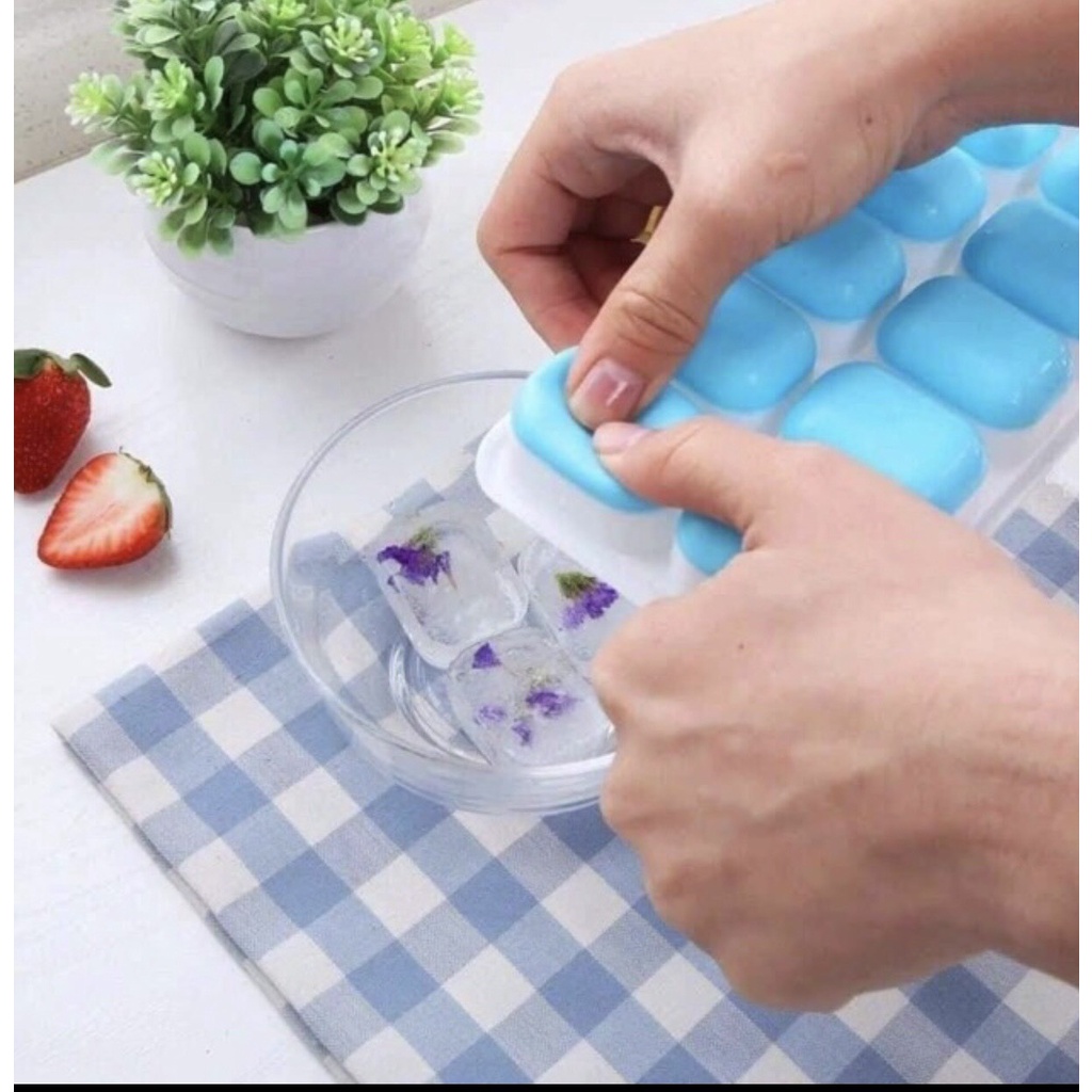 (Hot) Hàng Khay đá silicon (14 ngăn) có nắp đậy an toàn không dính mùi thực phẩm,làm rau câu,kem,khay trữ đông thực phẩm