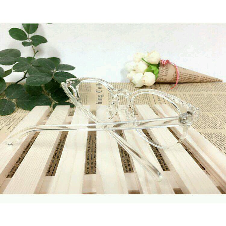 GỌNG CẬN HÀN QUỐC TRONG SUỐT DÁNG MẮT MÈO THỜI TRANG