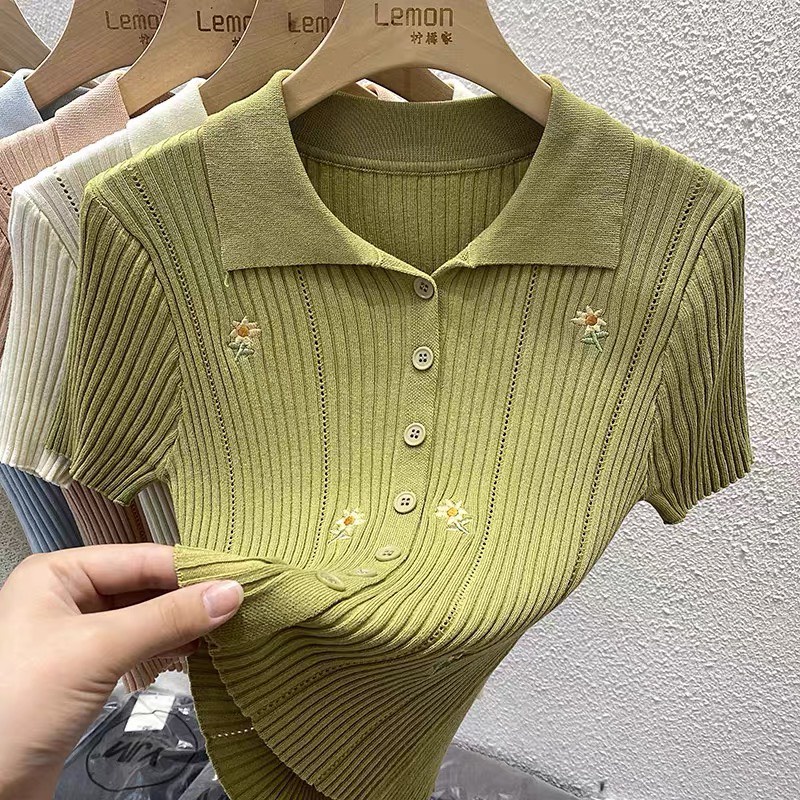 Áo polo mongtogi basic Hàn Quốc thêu hoa Friday 2CE306A