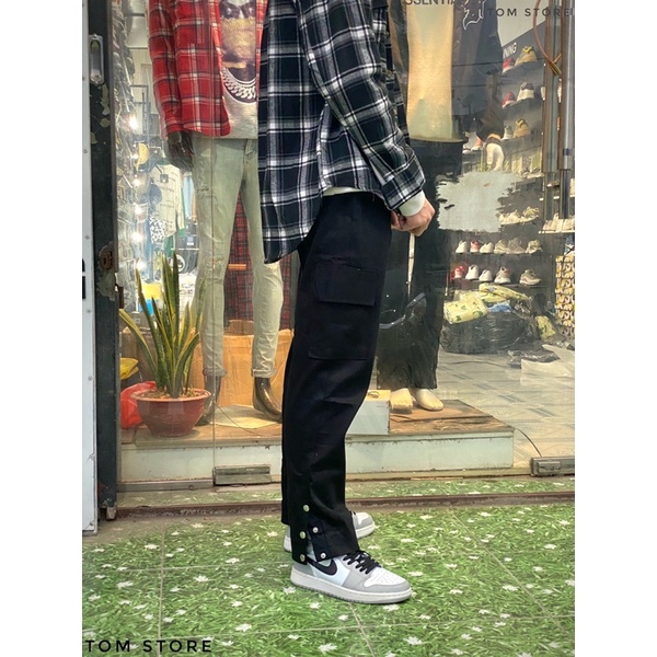 Quần kaki 3 cúc ống rộng Cargo pant , Butoon pants phong cách unisex Nam Nữ