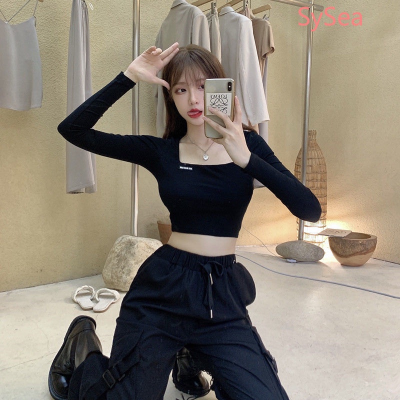 Áo croptop đen tay dài hoạ tiết thêu phong cách ngọt ngào cho nữ