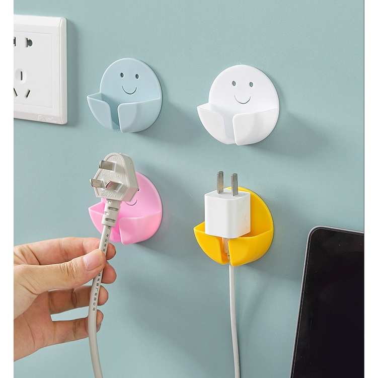 Móc dán tường treo phích cắm điện tiện dụng thiết kế đáng yêu 365