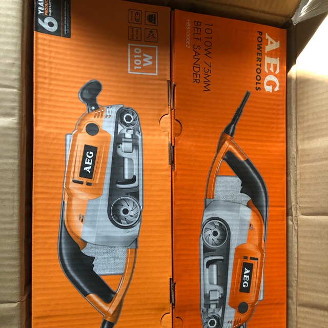 MÁY CHÀ NHÁM AEG SBS1000E2