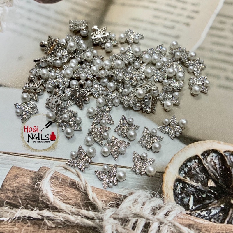 Charm cao cấp ( giá 1 chiếc)