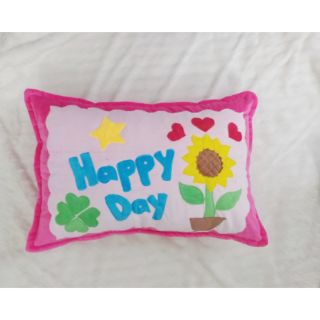 Gối nằm handmade hoa hướng dương may chữ theo yêu cầu