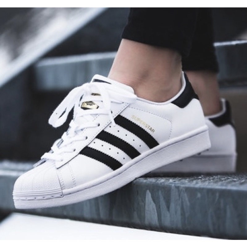 CÓ SẴN Giày Superstar Tem Vàng