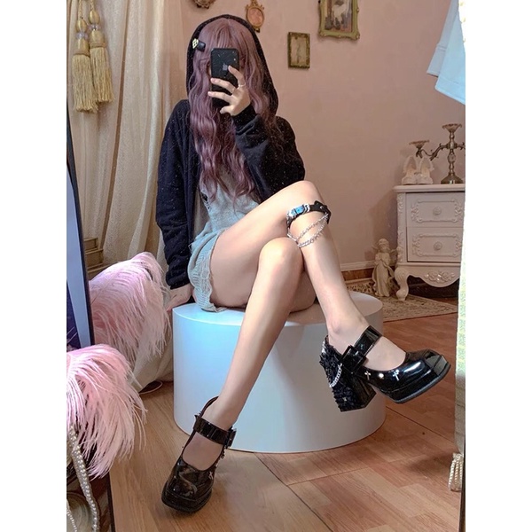 Giày marry jane phong cách gothic