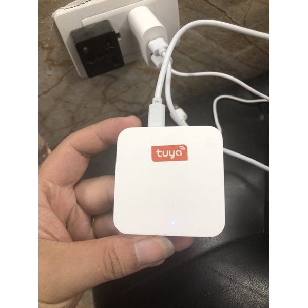 Trung Tâm Điều Khiển Nhà Thông Minh Đa Phương Thức Wifi Tuya THA5 Mini
