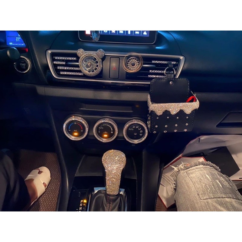 Quạt sáp thơm MICKY cài cửa gió điều hòa đính đá