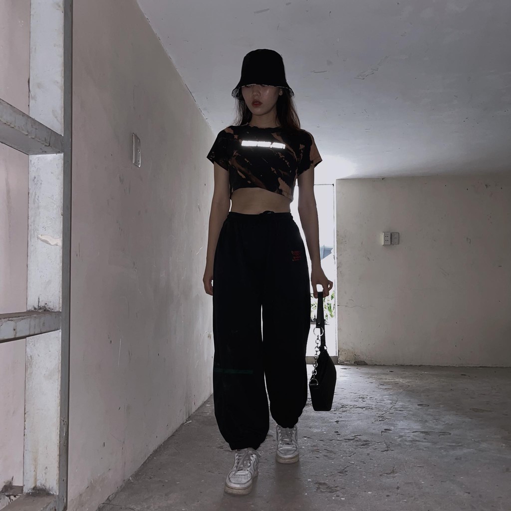 SET ÁO CROPTOP NATTHY TIE-DYE + QUẦN DÀI BASIC ĐEN