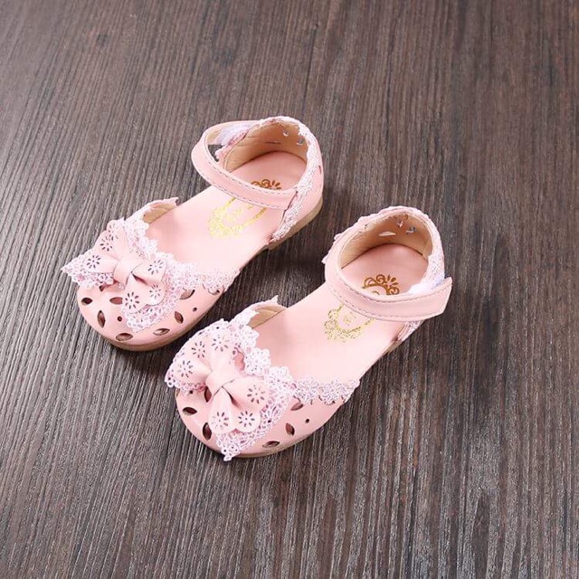 Sandal