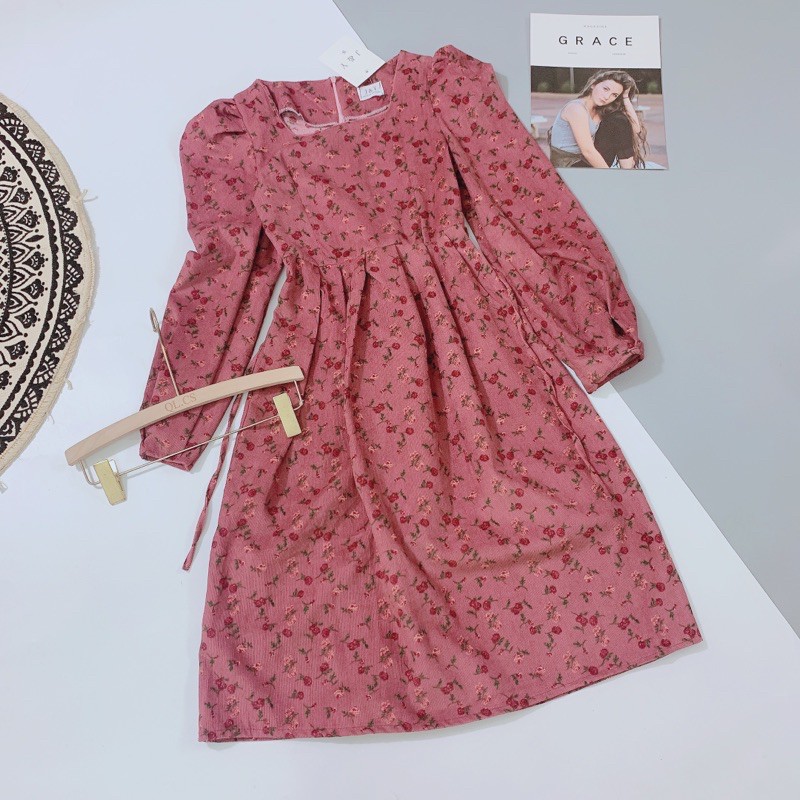 Váy hoa nhí hồng cổ vuông | BigBuy360 - bigbuy360.vn