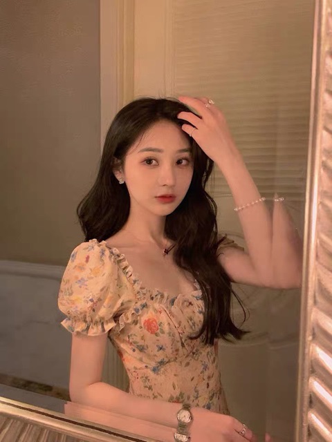 Váy hoa nhí sơn dầu dáng dài cổ vuông style Vintage nhẹ nhàng dịu dàng kiểu Pháp