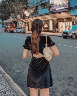 ĐẦM NHUNG CỔ V HỞ LƯNG (KÈM HÌNH KÈM CLIP)