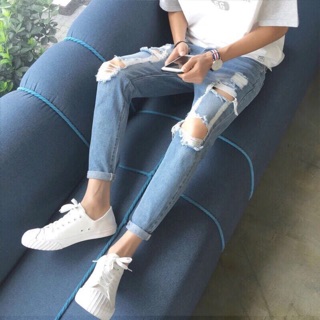 Baggy jeans rách gối