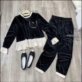 Bộ thể thao nhung thêu tim xinh xắn