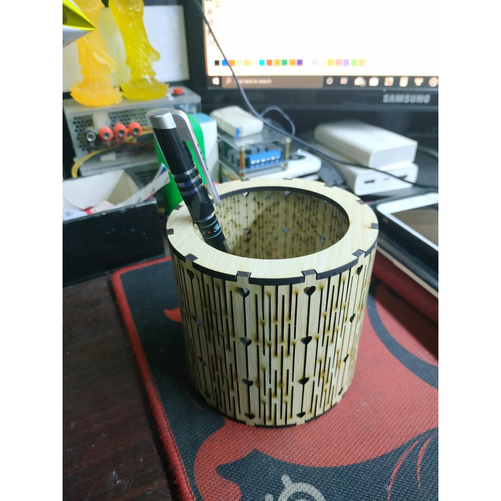 Hộp Gỗ Dựng Viết Tròn