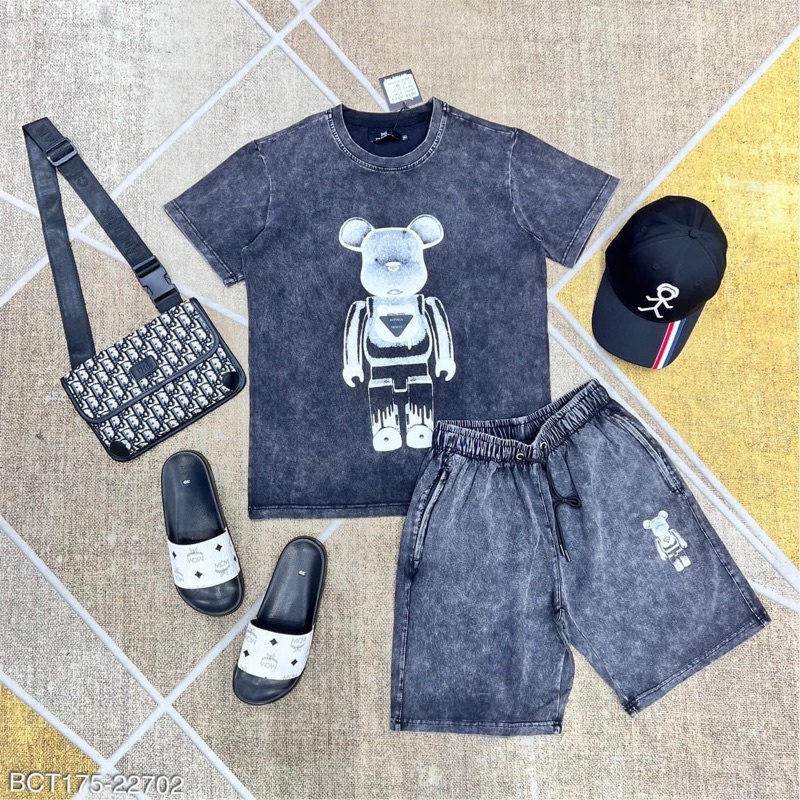 Bộ cộc tay loang chữ in ngực