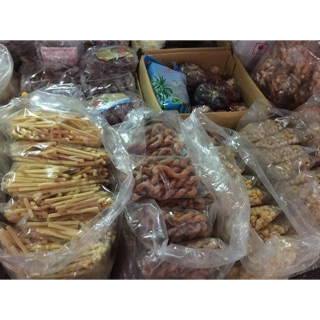 5 gói các loại nui cay, bim bim que đậu Hà lan, bim bim khoai Tây, ngô cay, quẩy tẩm đường giòn.