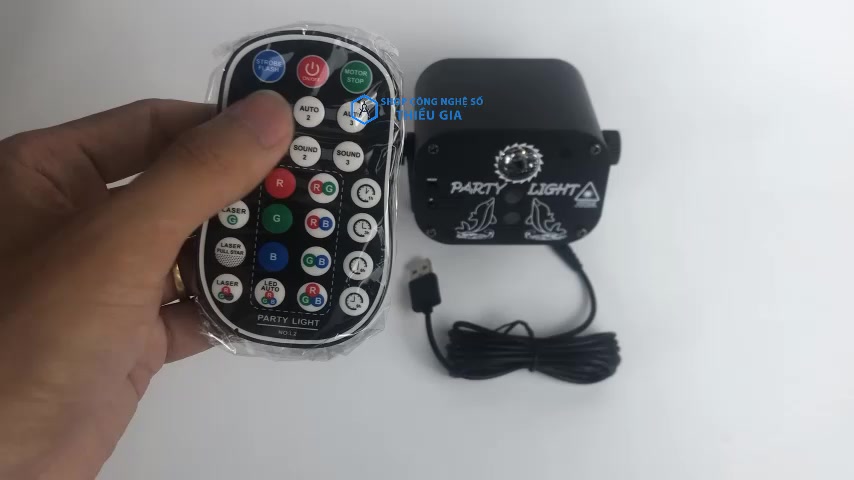 Đèn laser Party Light ánh sáng laze cảm ứng nhạc bay phòng sân khấu vũ trường - Cắm cổng USB - Hàng cao cấp | BigBuy360 - bigbuy360.vn