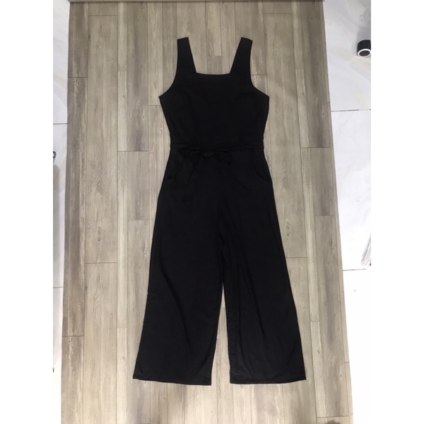 jumpsuit hở lưng Monteau vnxk dư xịn