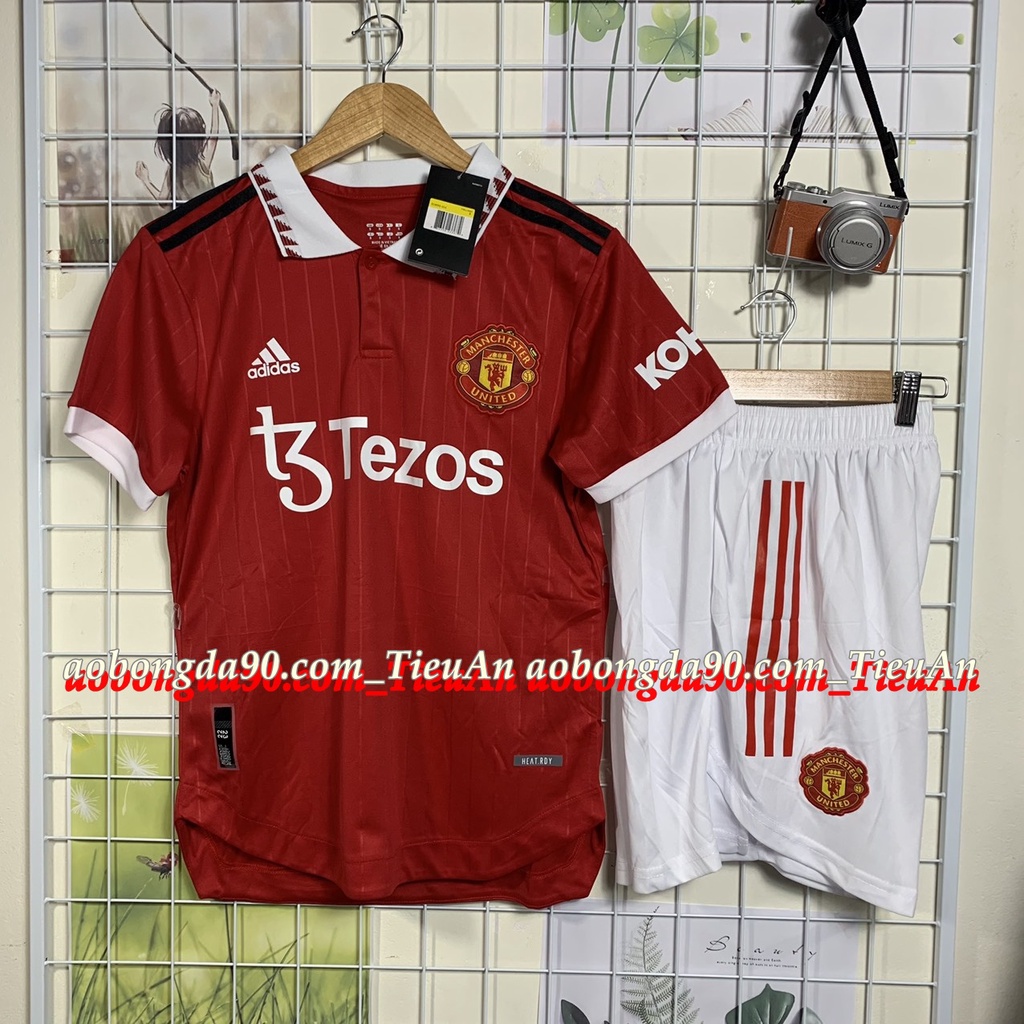 Áo Bóng Đá CLB Manchester United, Áo Đá Banh Mu 2022-2023 Bản Xẻ Tà- Chuẩn Mẫu Thi Đấu - Vải Polyester HàngThái Gai Lưới