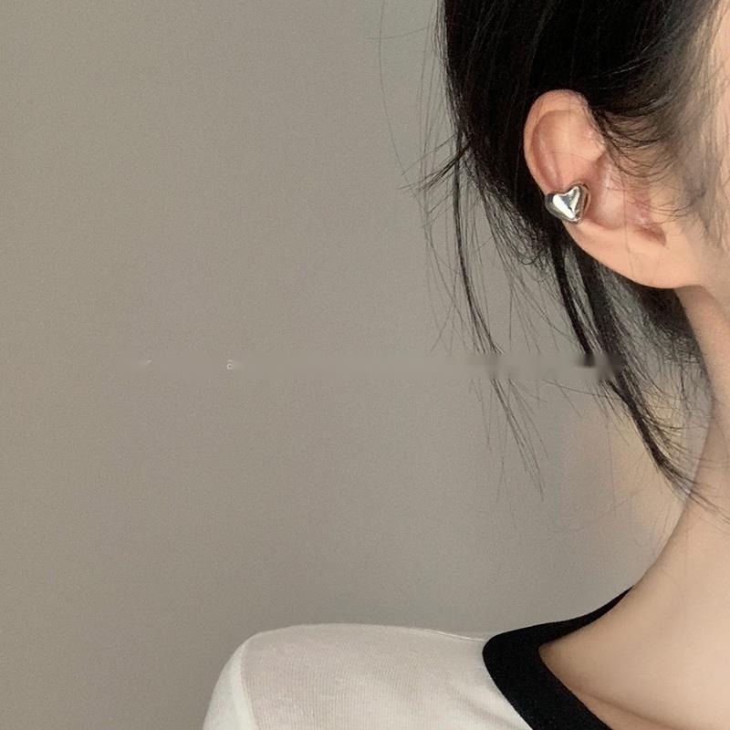 Khuyên Kẹp Vành Tai Hình Trái Tim Sang Trọng Sành Điệu Cho Nữ