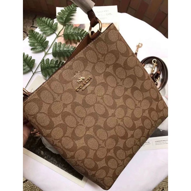 TÚI COACH TOWN BUCKET