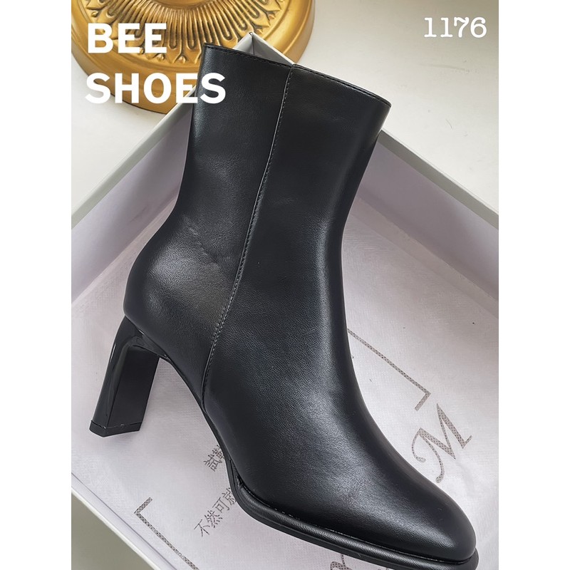 BEESHOES - GIÀY BOOT NỮ MŨI VUÔNG TRƠN CỔ CAO - GIÀY BỐT NỮ MŨI VUÔNG GÓT TRỤ CAO 7 PHÂN SẴN MÀU ĐEN - KEM 201176