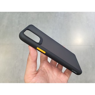 ỐP LƯNG ROCK GUARD MỜ NHÁM CHO IPHONE 11