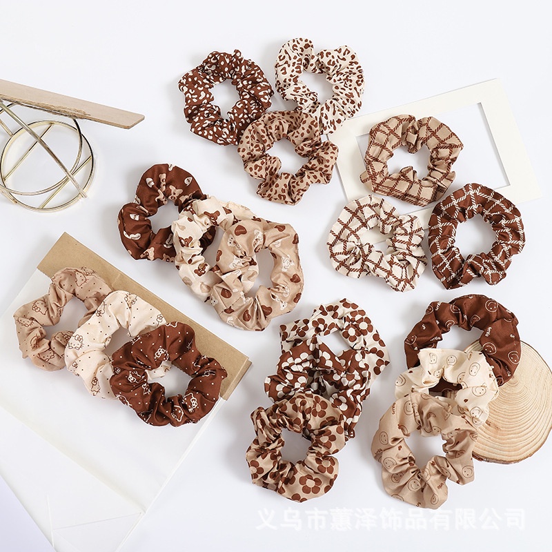 Cột tóc scrunchies màu nâu gấu và beo thời trang S69