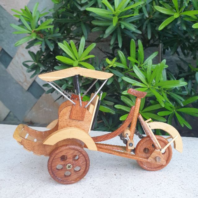 Xe Xích lô mô hình gỗ