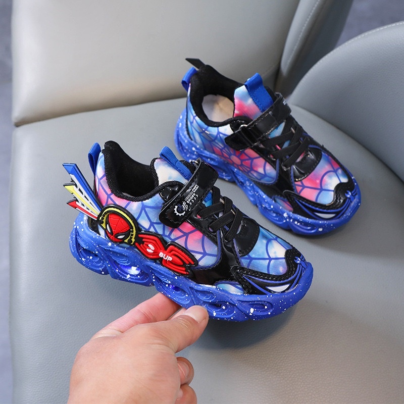 Giày thể thao siêu nhân nhện có đèn led siêu nhẹ cho bé trai size 21-30