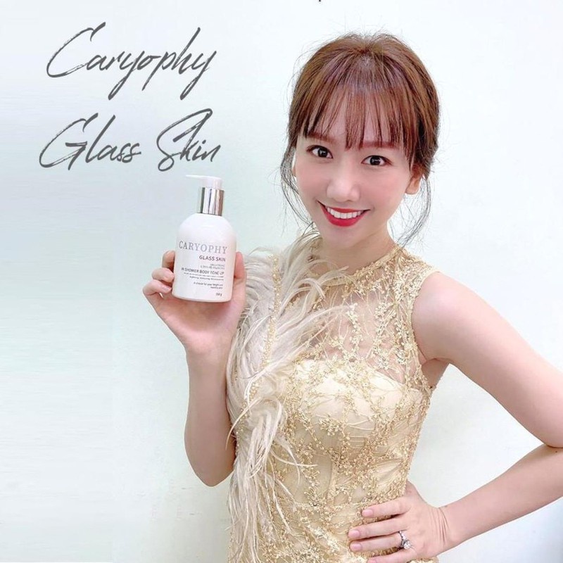 KEM CARYOPHY TRẮNG SÁNG DA BODY GLASS SKIN 3IN1 SHOWER TONE UP 300G CHÍNH HÃNG - 8482