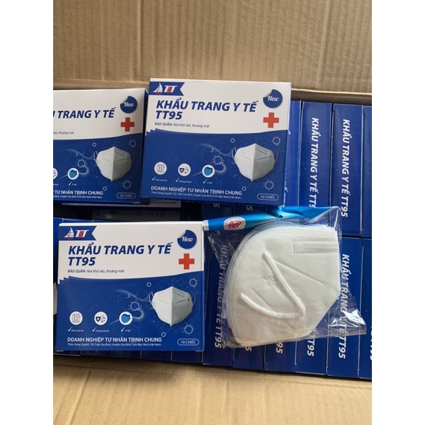 (Hộp 10c) khẩu trang y tế 4 lớp TT95 kiểu mới, có thanh nẹp định hình tốt hơn khi đeo. Màu trắng.