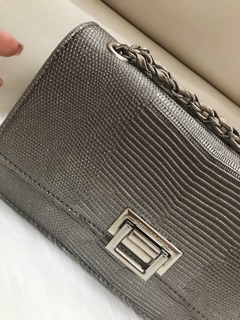 Túi CharlesKeith sần bạc