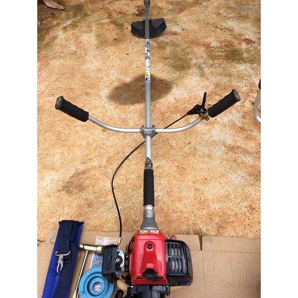 Máy cắt cỏ Nhật bãi  zi nguyên bản 26cc nòng 34li bao Sài chế 2 kim